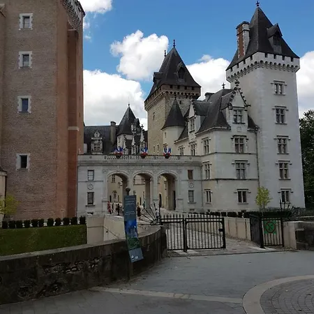 شقة Quartier Chateau De بو