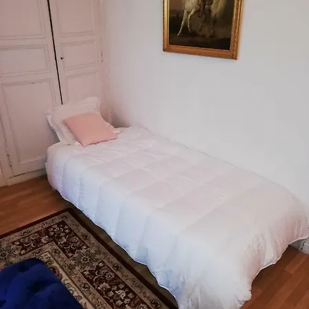 Quartier Chateau De شقة